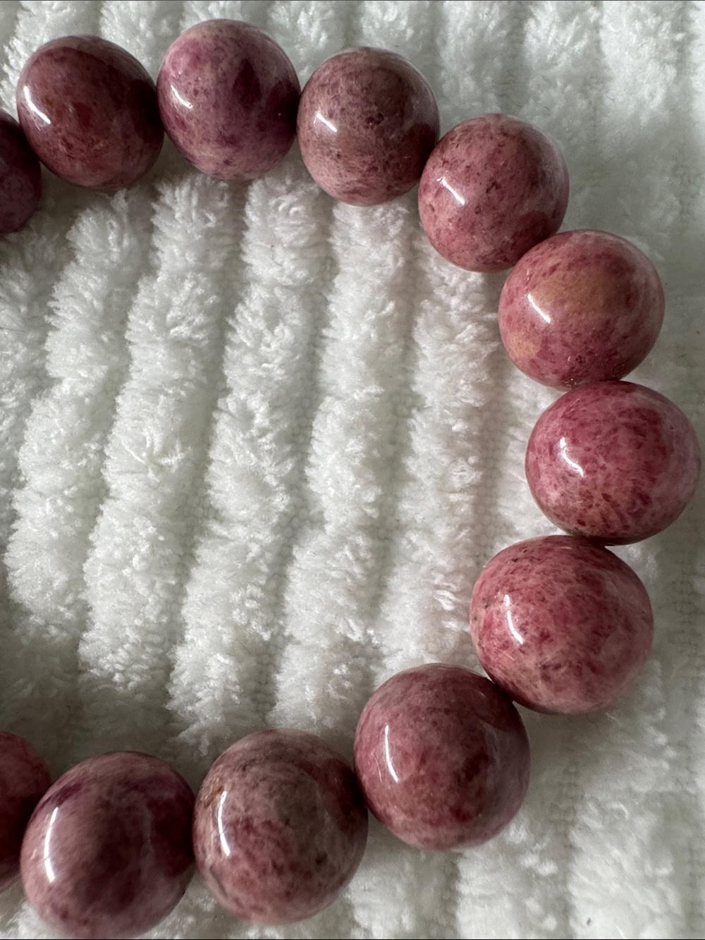 Rhodonite Beaded Stretch Bracelet - Pink size 7 Gemstone 200. Ctw 10-12 mm